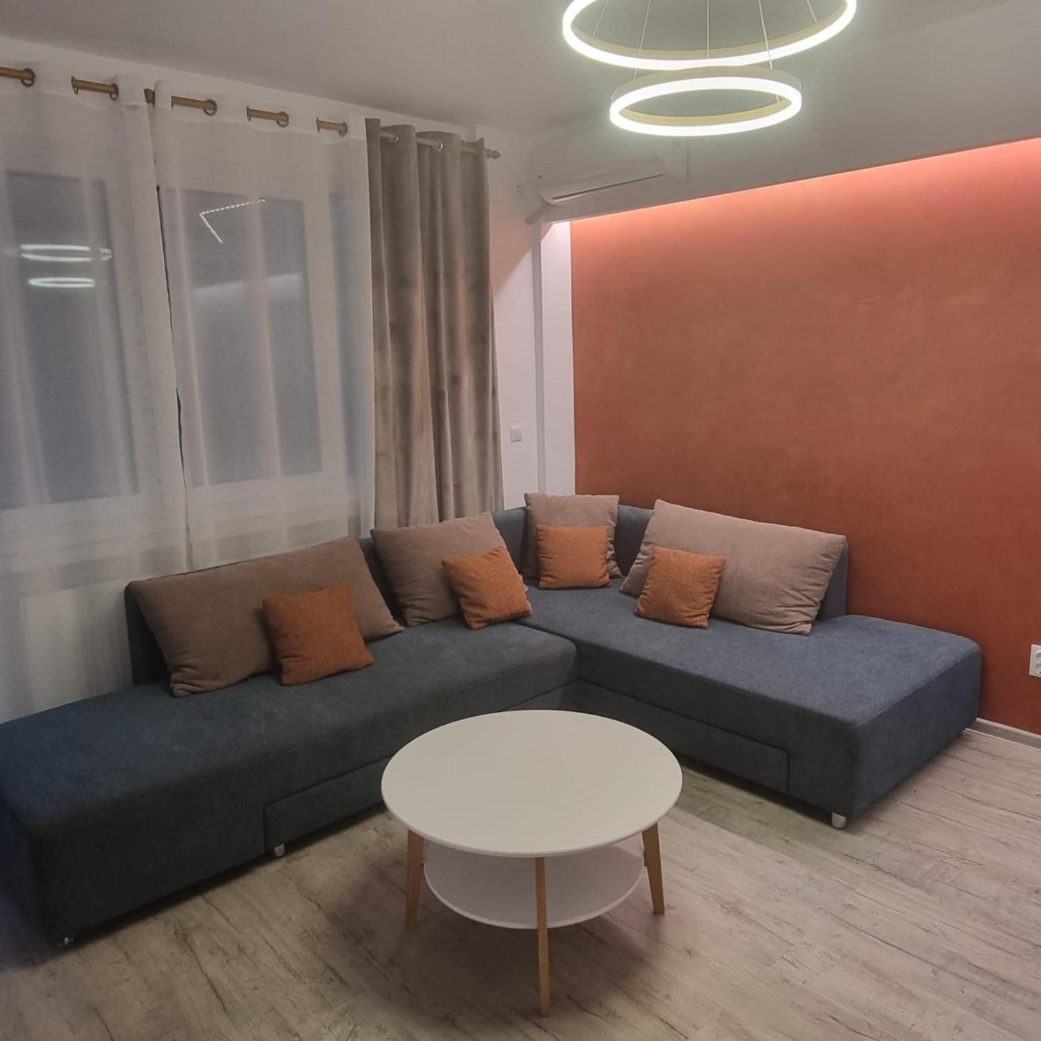 Central View Apartment Deva Esterno foto