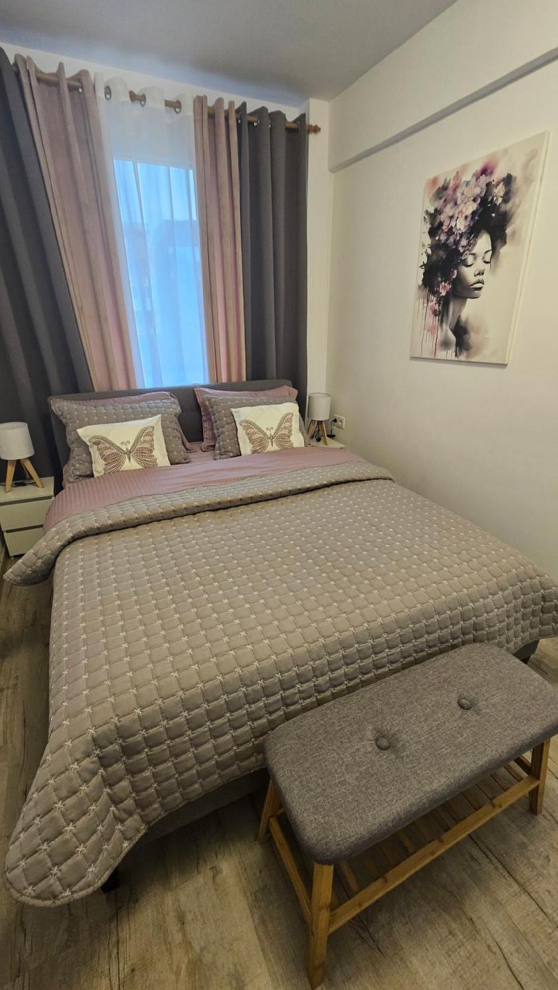 Central View Apartment Deva Esterno foto